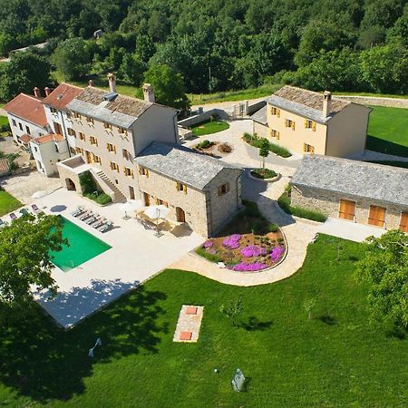 Villa Poropati, Groznjan, Istria - Luxury Countryside Estate For Up To 19 Persons - Large Pool Of 80M2 With Kids Section Dış mekan fotoğraf