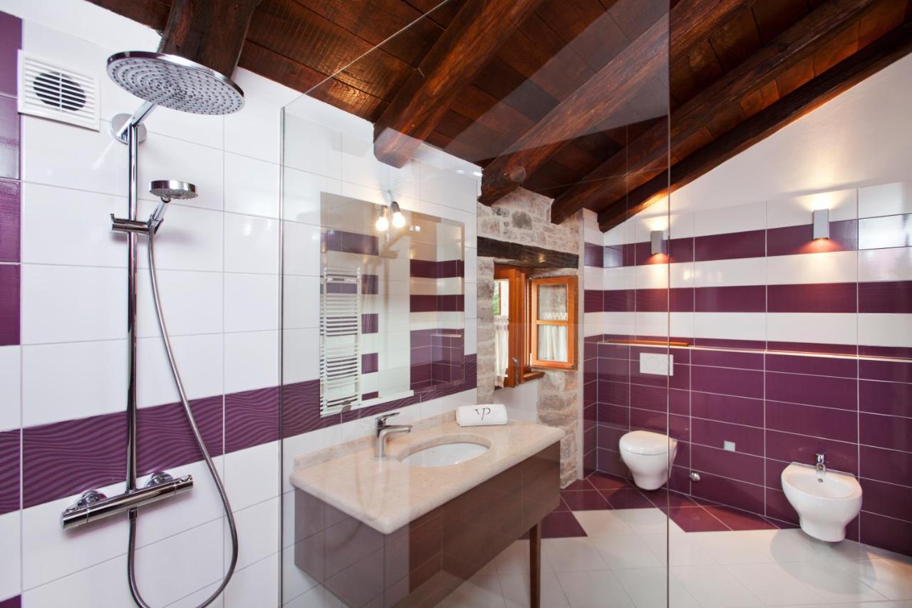 Villa Poropati, Groznjan, Istria - Luxury Countryside Estate For Up To 19 Persons - Large Pool Of 80M2 With Kids Section Dış mekan fotoğraf